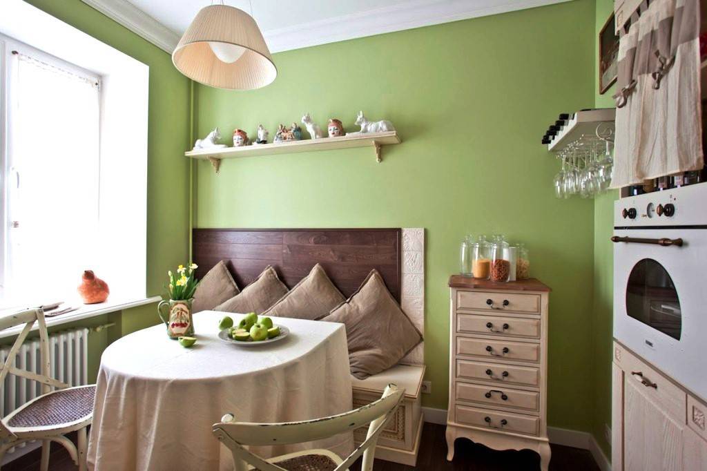 Studio in Provence style 25 square meters